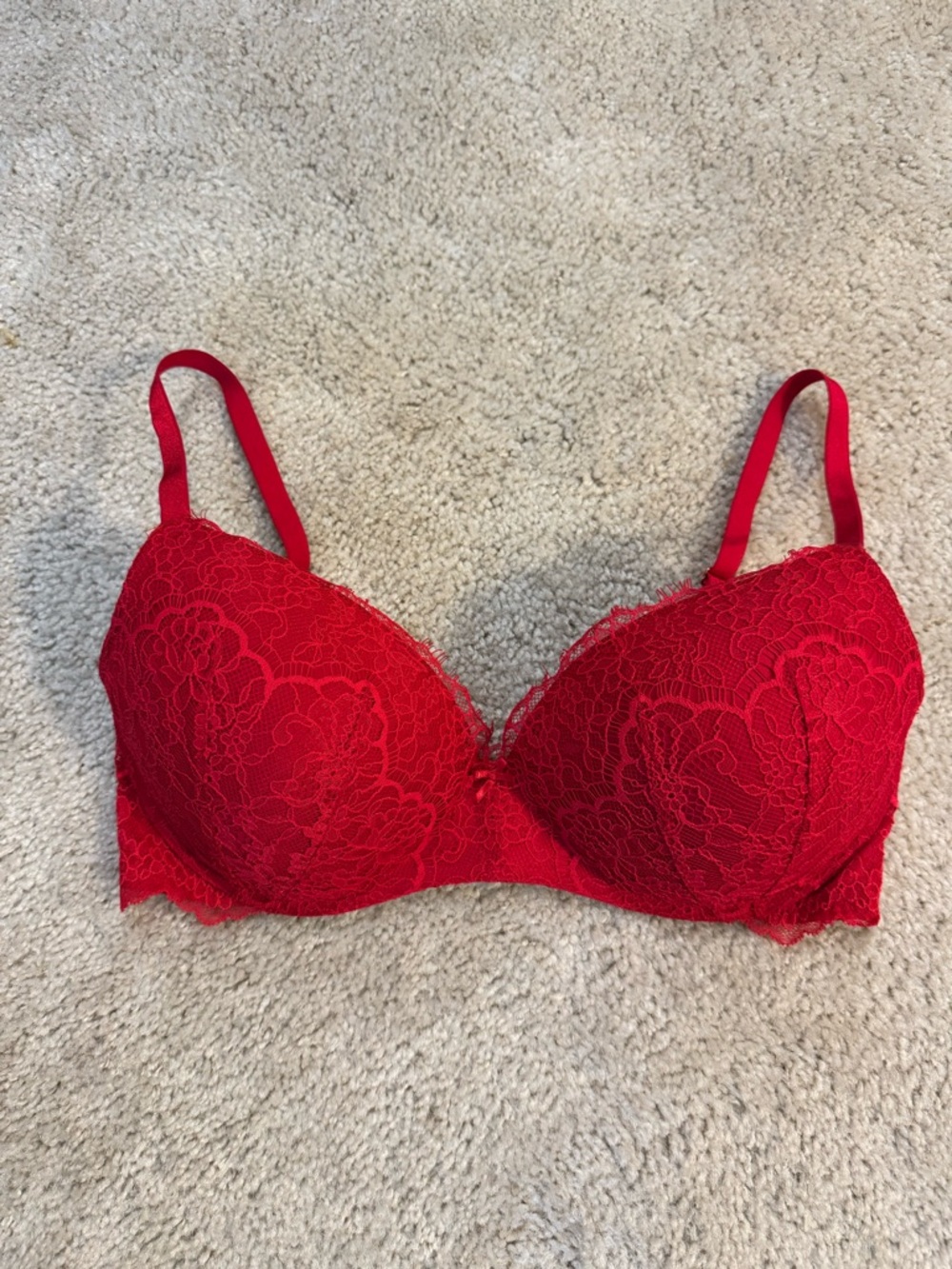 Victoria’s Secret Red Lace Padded no-wire Bra